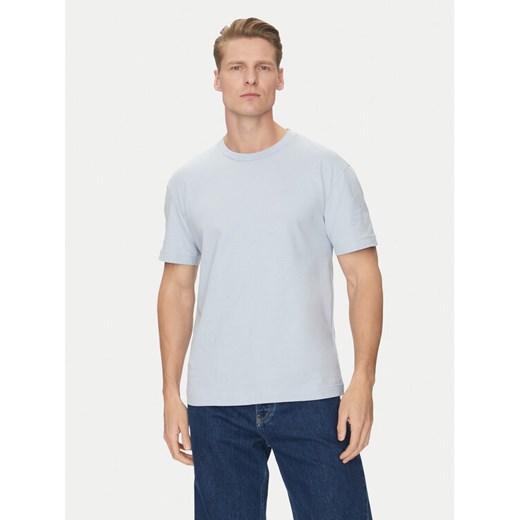 Calvin Klein T-Shirt K10K112749 Błękitny Comfort Fit ze sklepu MODIVO w kategorii T-shirty męskie - zdjęcie 182723543