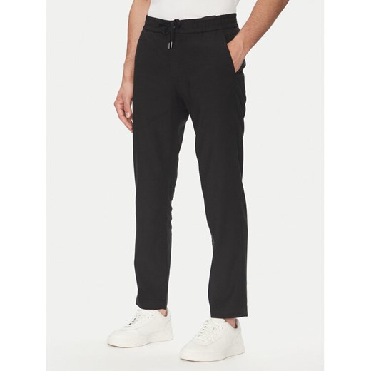 BOSS Spodnie materiałowe Sanderson-L 50536881 Czarny Regular Fit ze sklepu MODIVO w kategorii Spodnie męskie - zdjęcie 182724154