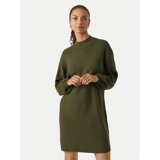 Vero Moda Sukienka dzianinowa Nancy 10249116 Zielony Relaxed Fit ze sklepu MODIVO w kategorii Sukienki - zdjęcie 182724441