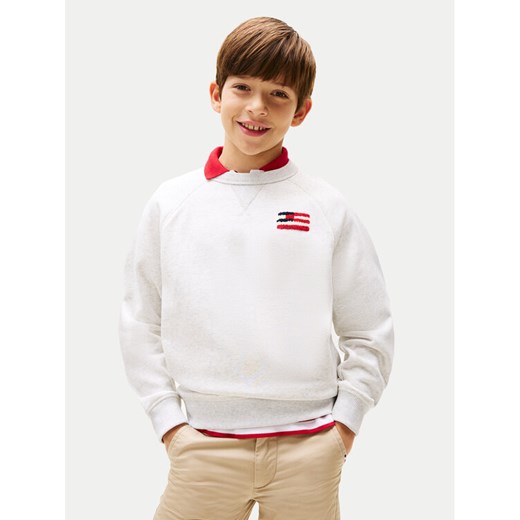 Tommy Hilfiger Bluza KB0KB09571 D Szary Relaxed Fit ze sklepu MODIVO w kategorii Bluzy chłopięce - zdjęcie 182724544