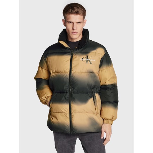 Calvin Klein Jeans Kurtka zimowa J30J321970 Beżowy Oversize ze sklepu MODIVO w kategorii Kurtki męskie - zdjęcie 182724594