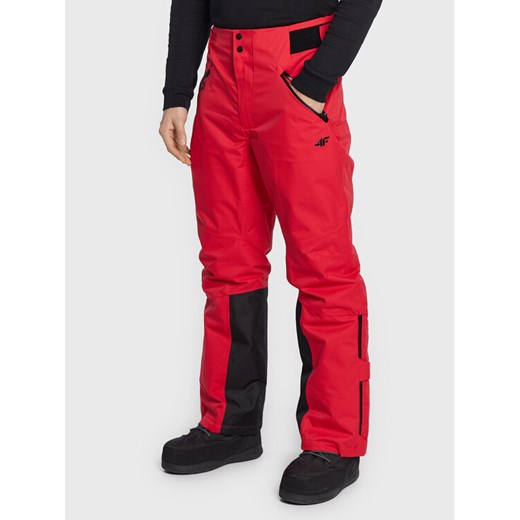 4F Spodnie narciarskie H4Z22-SPMN006 Czerwony Regular Fit ze sklepu MODIVO w kategorii Spodnie męskie - zdjęcie 182726540