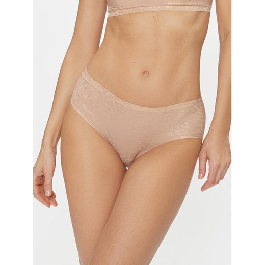 Chantelle Figi klasyczne Soft Stretch C11DB4 Beżowy ze sklepu MODIVO w kategorii Majtki damskie - zdjęcie 182726963