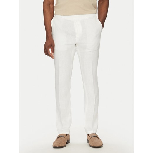 BOSS Spodnie materiałowe C-Genius 50540518 Biały Slim Fit ze sklepu MODIVO w kategorii Spodnie męskie - zdjęcie 182727620