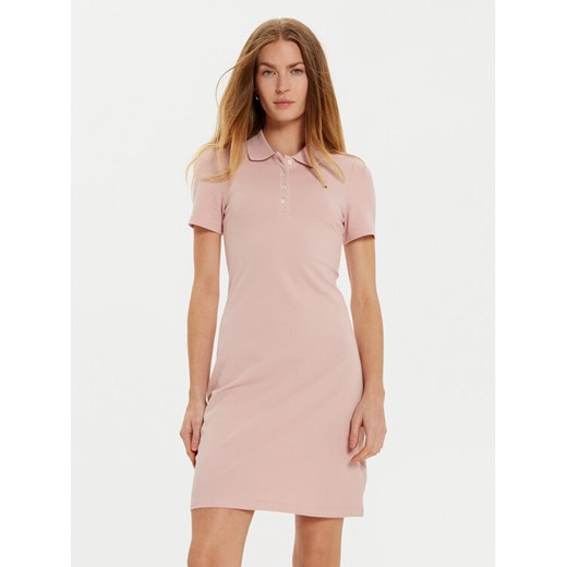 Tommy Hilfiger Sukienka codzienna 1985 WW0WW43228 Różowy Slim Fit ze sklepu MODIVO w kategorii Sukienki - zdjęcie 182728773