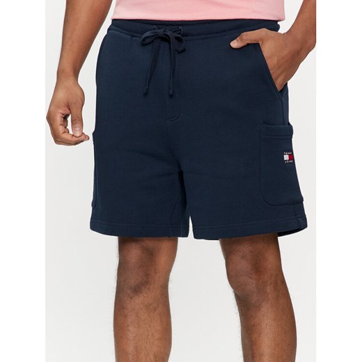 Tommy Jeans Szorty sportowe Badge DM0DM18479 Granatowy Regular Fit ze sklepu MODIVO w kategorii Spodenki męskie - zdjęcie 182729833