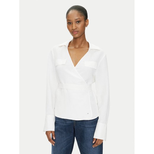 Tommy Hilfiger Koszula WW0WW44697 Écru Regular Fit ze sklepu MODIVO w kategorii Koszule damskie - zdjęcie 182730214