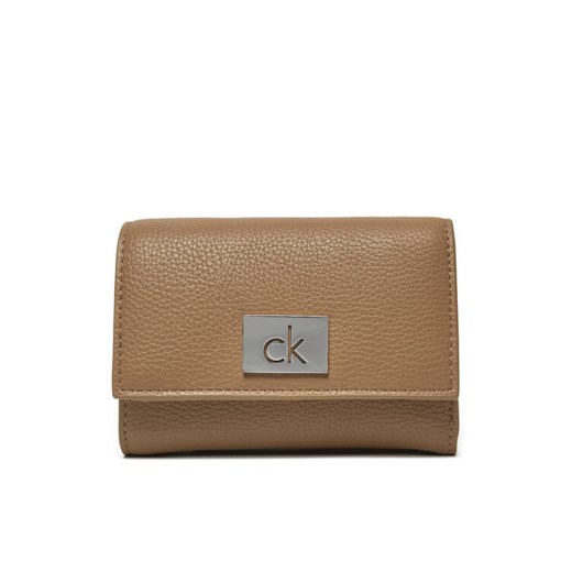 Calvin Klein Mały Portfel Damski Ck Plaque Small Trifold W/Zip K60K612834 Szary ze sklepu MODIVO w kategorii Portfele damskie - zdjęcie 182730423