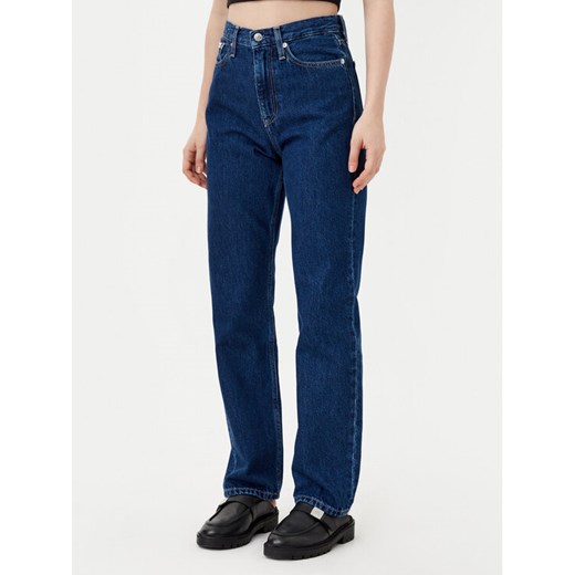 Calvin Klein Jeans Jeansy J20J224504 Granatowy Straight Fit ze sklepu MODIVO w kategorii Jeansy damskie - zdjęcie 182730642