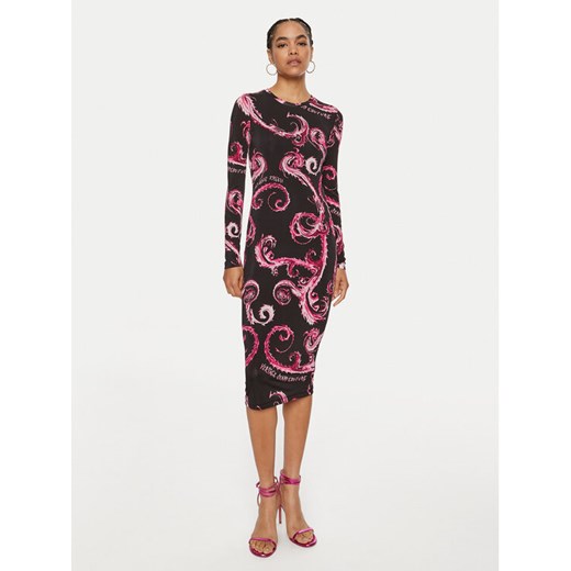 Versace Jeans Couture Sukienka codzienna 77HAO9B0 JS358 Różowy Slim Fit ze sklepu MODIVO w kategorii Sukienki - zdjęcie 182730802