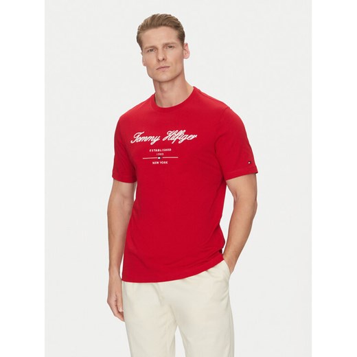 Tommy Hilfiger T-Shirt Script Logo MW0MW33691 Czerwony Regular Fit ze sklepu MODIVO w kategorii T-shirty męskie - zdjęcie 182731301