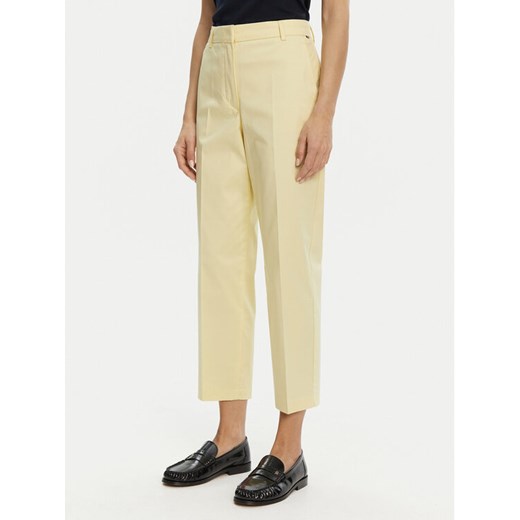 Tommy Hilfiger Chinosy WW0WW40504 Żółty Straight Fit ze sklepu MODIVO w kategorii Spodnie damskie - zdjęcie 182731950