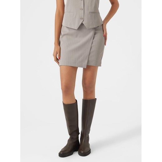 Vero Moda Spódnica mini Wendy 10301457 Szary Slim Fit ze sklepu MODIVO w kategorii Spódnice - zdjęcie 182732430