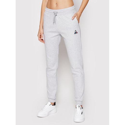 Le Coq Sportif Spodnie dresowe 2210518 Szary Regular Fit ze sklepu MODIVO w kategorii Spodnie damskie - zdjęcie 182732930