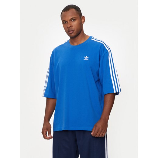 adidas T-Shirt adicolor IZ2481 Niebieski Oversize ze sklepu MODIVO w kategorii T-shirty męskie - zdjęcie 182734752