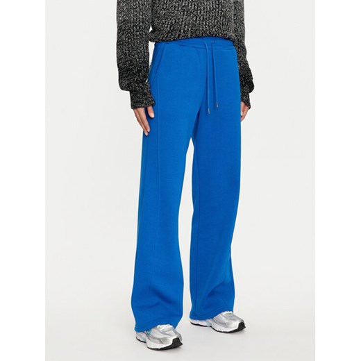 Noisy May Spodnie dresowe Alden 27030632 Niebieski Loose Fit ze sklepu MODIVO w kategorii Spodnie damskie - zdjęcie 182734844