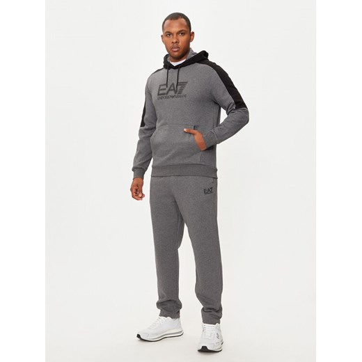 EA7 Emporio Armani Dres 6DPV65 PJVTZ Szary Regular Fit ze sklepu MODIVO w kategorii Dresy męskie - zdjęcie 182735490