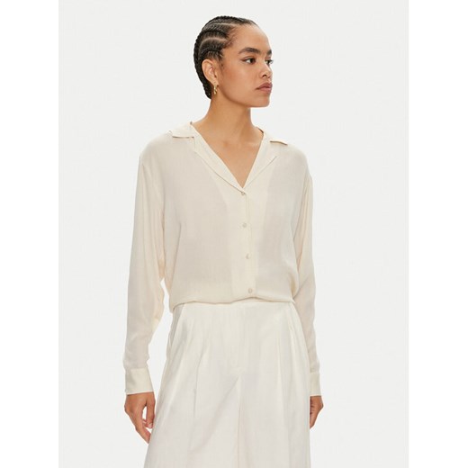 Vero Moda Koszula AWARE Haisley 10298497 Beżowy Regular Fit ze sklepu MODIVO w kategorii Koszule damskie - zdjęcie 182737101