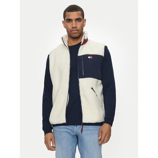 Tommy Jeans Kamizelka Teddy DM0DM18900 Écru Relaxed Fit ze sklepu MODIVO w kategorii Kamizelki męskie - zdjęcie 182737151