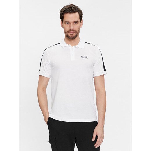 EA7 Emporio Armani Polo 3DPF23 PJ02Z 1100 Biały Regular Fit ze sklepu MODIVO w kategorii T-shirty męskie - zdjęcie 182737314