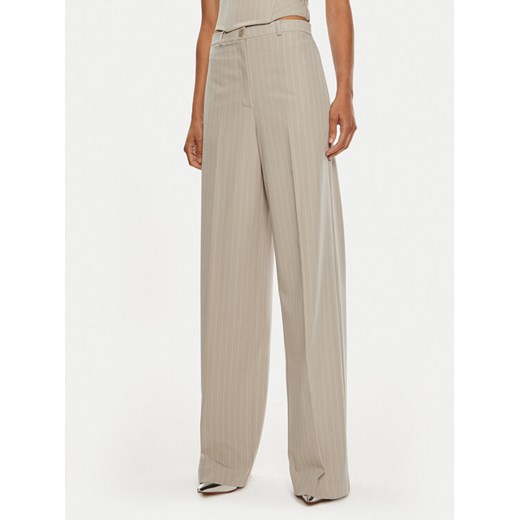 Patrizia Pepe Spodnie materiałowe 8P0615 A457 Szary Regular Fit ze sklepu MODIVO w kategorii Spodnie damskie - zdjęcie 182737543