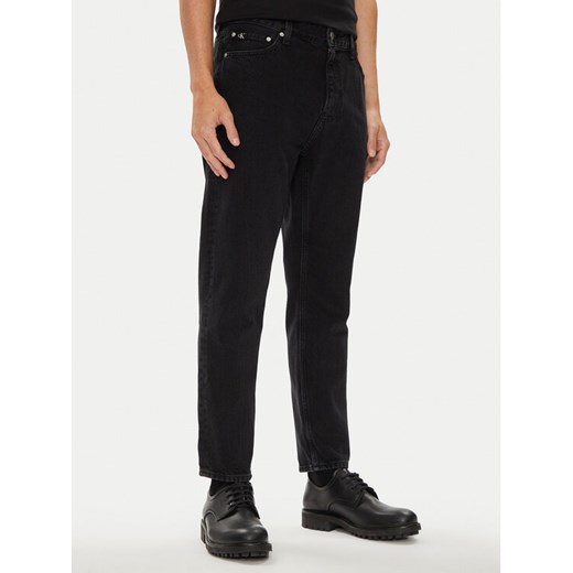 Calvin Klein Jeans Jeansy J30J325729 Czarny Regular Fit ze sklepu MODIVO w kategorii Jeansy męskie - zdjęcie 182737744