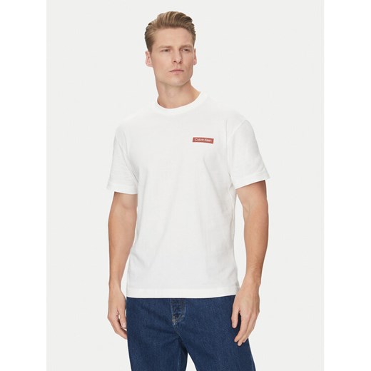 Calvin Klein T-Shirt Overlay Print K10K114158 Biały Regular Fit ze sklepu MODIVO w kategorii T-shirty męskie - zdjęcie 182739884