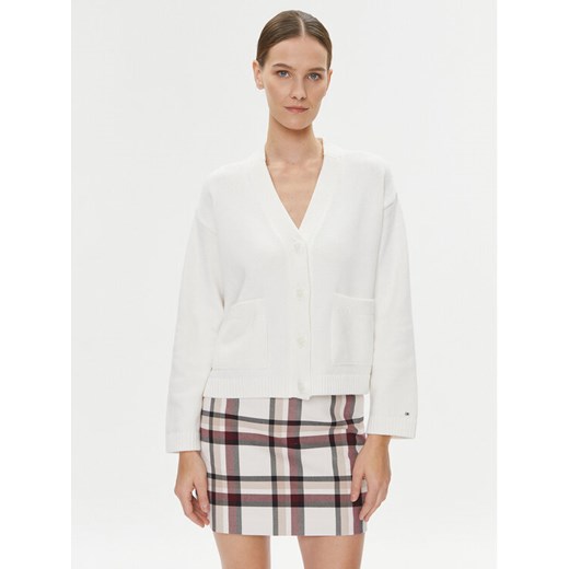 Tommy Hilfiger Kardigan WW0WW39015 Écru Relaxed Fit ze sklepu MODIVO w kategorii Swetry damskie - zdjęcie 182740241