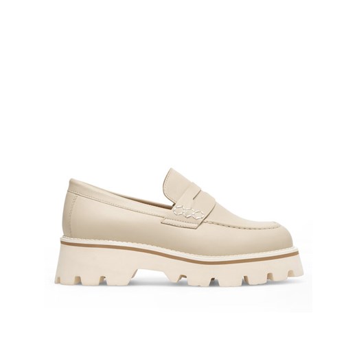 Badura Loafersy GISELLE-24SS202 Beżowy ze sklepu MODIVO w kategorii Mokasyny damskie - zdjęcie 182740440