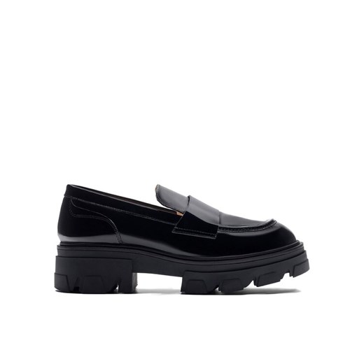 Badura Loafersy VILA-2876 Czarny ze sklepu MODIVO w kategorii Półbuty damskie - zdjęcie 182741534