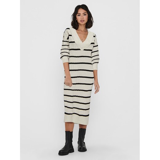 ONLY Sukienka dzianinowa 15236372 Beżowy Relaxed Fit ze sklepu MODIVO w kategorii Sukienki - zdjęcie 182742120