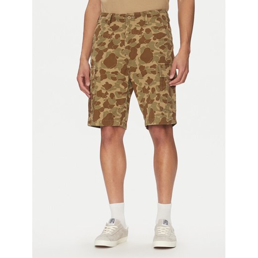Levi's® Szorty materiałowe Carrier Cargo 001KG-0004 Brązowy Regular Fit ze sklepu MODIVO w kategorii Spodenki męskie - zdjęcie 182742853