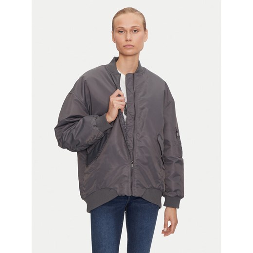 ONLY Kurtka bomber Mille 15322732 Szary Oversize ze sklepu MODIVO w kategorii Kurtki damskie - zdjęcie 182743782