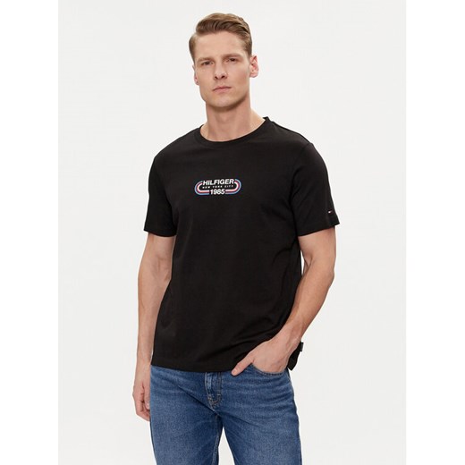Tommy Hilfiger T-Shirt Track Graphic MW0MW34429 Czarny Regular Fit ze sklepu MODIVO w kategorii T-shirty męskie - zdjęcie 182744711