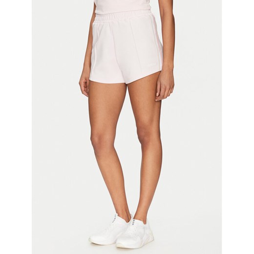 Guess Szorty sportowe V5GD14 KCRU2 Różowy Relaxed Fit ze sklepu MODIVO w kategorii Szorty - zdjęcie 182744973