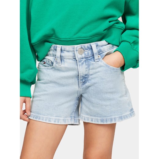 Tommy Hilfiger Szorty jeansowe Nora KG0KG07917 Niebieski Regular Fit ze sklepu MODIVO w kategorii Spodenki dziewczęce - zdjęcie 182745552