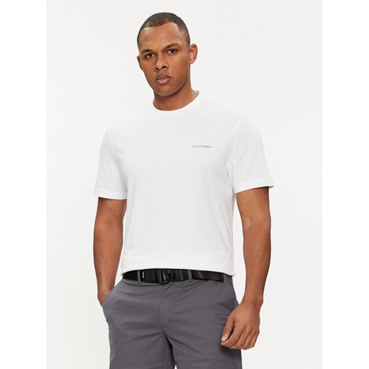 Calvin Klein T-Shirt Angled Back Logo K10K112495 Biały Regular Fit ze sklepu MODIVO w kategorii T-shirty męskie - zdjęcie 182745810