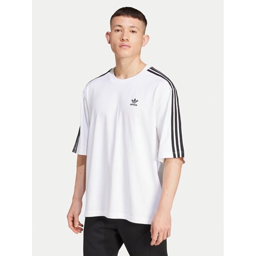 adidas T-Shirt adicolor IZ2474 Biały Oversize ze sklepu MODIVO w kategorii T-shirty męskie - zdjęcie 182745821