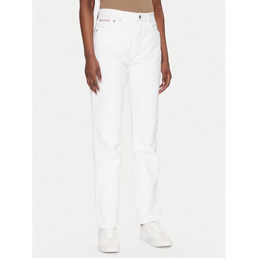 Calvin Klein Jeans Jeansy Authentic J20J225136 Biały Straight Fit ze sklepu MODIVO w kategorii Jeansy damskie - zdjęcie 182746001