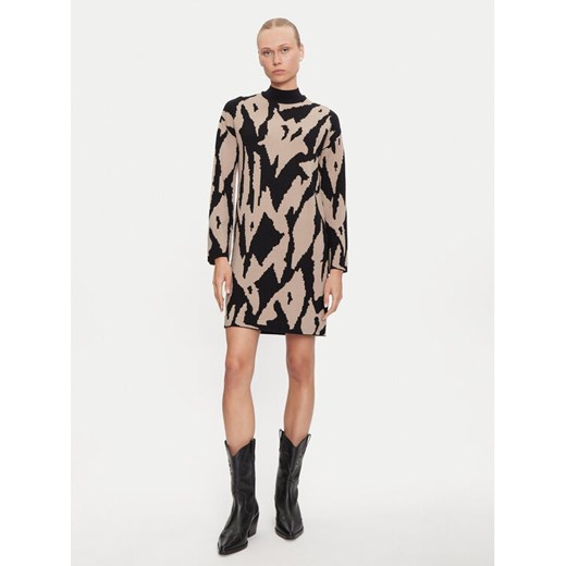Vero Moda Sukienka dzianinowa Gold New Art 10311362 Beżowy Loose Fit ze sklepu MODIVO w kategorii Sukienki - zdjęcie 182747153