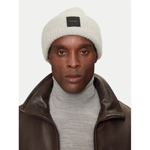 Calvin Klein Czapka K50K512357 Szary ze sklepu MODIVO w kategorii Czapki zimowe męskie - zdjęcie 182747744