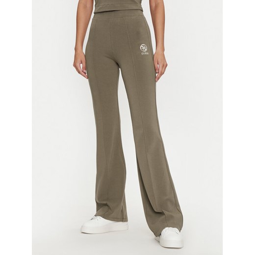 Guess Spodnie materiałowe Elea V4YB01 KCDN0 Khaki Slim Fit ze sklepu MODIVO w kategorii Spodnie damskie - zdjęcie 182750374