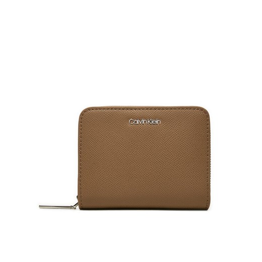 Calvin Klein Mały Portfel Damski Ck Must Md Zip Around_Caviar K60K612831 Beżowy ze sklepu MODIVO w kategorii Portfele damskie - zdjęcie 182751462
