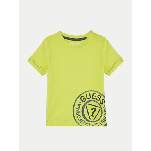 Guess T-Shirt N5RI15 K8HM4 Zielony Regular Fit ze sklepu MODIVO w kategorii T-shirty chłopięce - zdjęcie 182751682