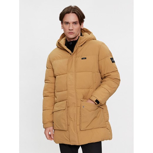 Calvin Klein Kurtka zimowa Crinkle K10K112228 Beżowy Regular Fit ze sklepu MODIVO w kategorii Kurtki męskie - zdjęcie 182752330