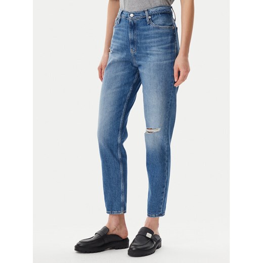 Calvin Klein Jeans Jeansy J20J225140 Niebieski Mom Fit ze sklepu MODIVO w kategorii Jeansy damskie - zdjęcie 182752892