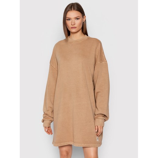 Reebok Sukienka dzianinowa Classics Natural Dye H11200 Brązowy Oversize ze sklepu MODIVO w kategorii Sukienki - zdjęcie 182753602