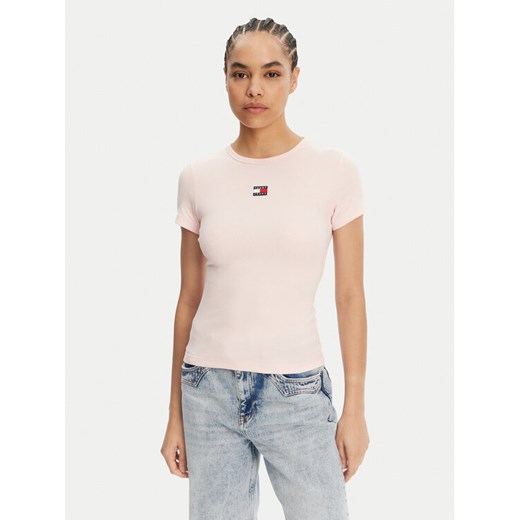Tommy Jeans T-Shirt Badge DW0DW17881 Różowy Slim Fit ze sklepu MODIVO w kategorii Bluzki damskie - zdjęcie 182753692