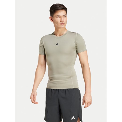 adidas Koszulka techniczna Techfit Compression JE6700 Zielony Slim Fit ze sklepu MODIVO w kategorii T-shirty męskie - zdjęcie 182754513