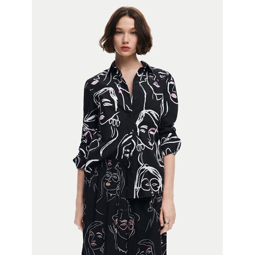 Desigual Koszula Faces 24WWCW34 Czarny Regular Fit ze sklepu MODIVO w kategorii Koszule damskie - zdjęcie 182754800